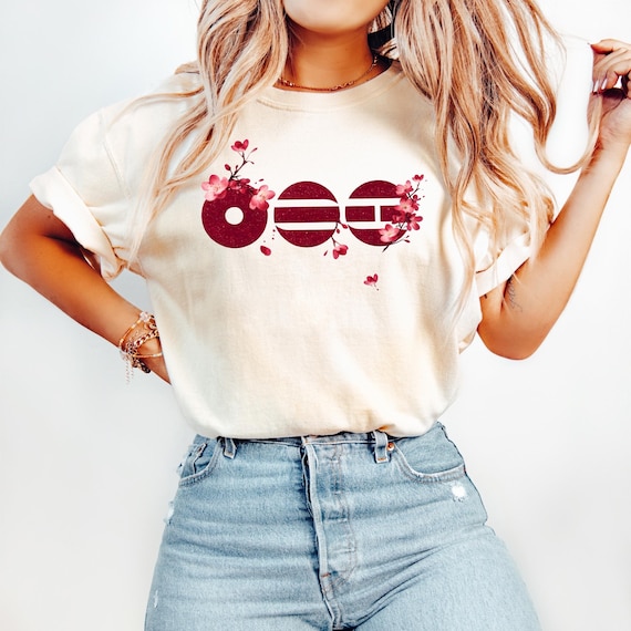 Comfort Colors® Arirang Floral Kpop Shirt -Aesthetic Korean Folk Song Tee -Kpop Fan Merchandise-Retro Korean Wave Graphic Top-Cute Kpop Gift