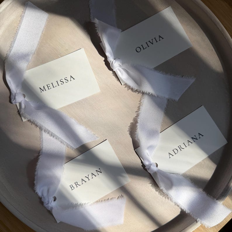 Salviagröna bröllopsplaceringskort med sidenband, personliga namnetiketter (8,5 x 5 cm) bild 13