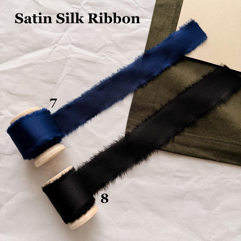 Salviagröna bröllopsplaceringskort med sidenband, personliga namnetiketter (8,5 x 5 cm) bild 17
