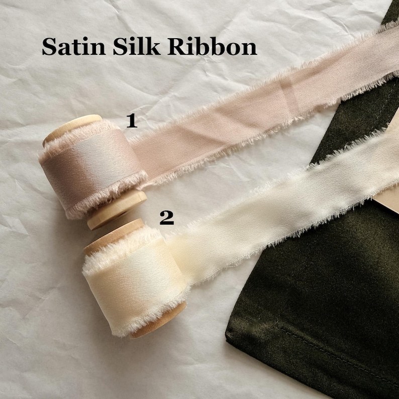 Salviagröna bröllopsplaceringskort med sidenband, personliga namnetiketter (8,5 x 5 cm) bild 14