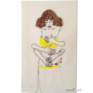 Textiles Stickbild einer Frau mit vielen Händen