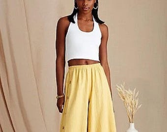 Simplicity Easy-to-Sew Pattern #R11534/9608~Misses' Wide Leg Pants and Skirt~Misses Sz 14-12  ~Uncut Folds