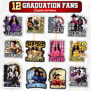 Puede incluir: Un conjunto de 12 abanicos de graduación. Cada abanico presenta una foto del graduado, el año 2026 y el nombre del graduado. Los abanicos son coloridos y festivos, perfectos para las celebraciones de graduación.