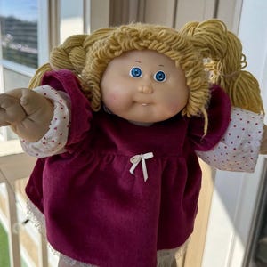 1985 Cabbage Patch Kid Doll – Rare "Toothy" Head Mold #4, Blue Signature, Blonde Pigtails