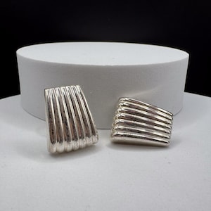 Monet Silver Tone Ribbed Tapered Clip-On Earrings, 1980s Geometric Statement Jewelry