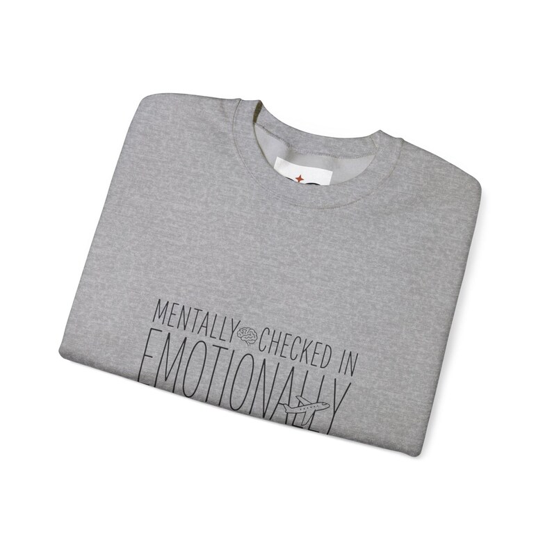 Sweater met ronde hals in vliegtuigmodus | Geestelijke gezondheid Humor, angstig maar functionerend, retro golvende minimalistische afbeelding afbeelding 8