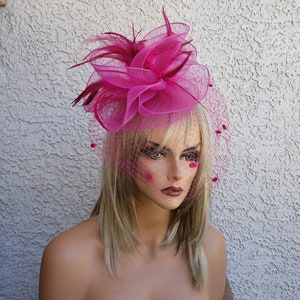 Pink fascinator