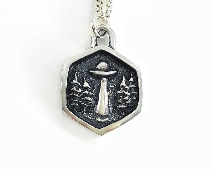UFO Necklace in Sterling Silver, Silver Alien Abduction Necklace, Flying saucer charm necklace, alien spaceship pendant, ufo pendant