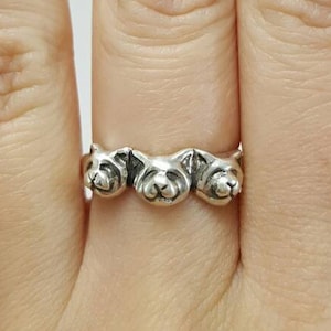 Cat Ring in Sterling Silver, silver cat ring, stacking cat ring, Happy cat ring, cat lady ring silver, mother of cats ring, cat lover ring