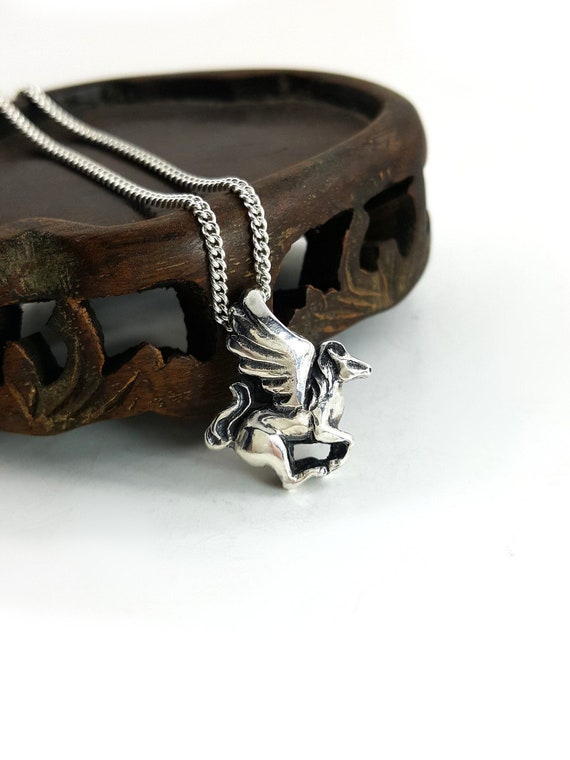 Rhodium-plated 925 Silver Pegasus Pendant with 18 Necklace Jewels Obsession Silver Pegasus Necklace Rhodium-plated 925 Silver Pegasus Pendant with 18 Necklace Jewels Obsession Silver Pegasus Necklace