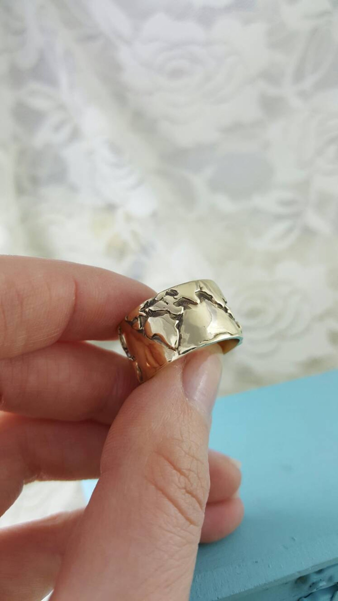 World Map Ring in Solid Gold World Traveler Ring Wanderlust Etsy