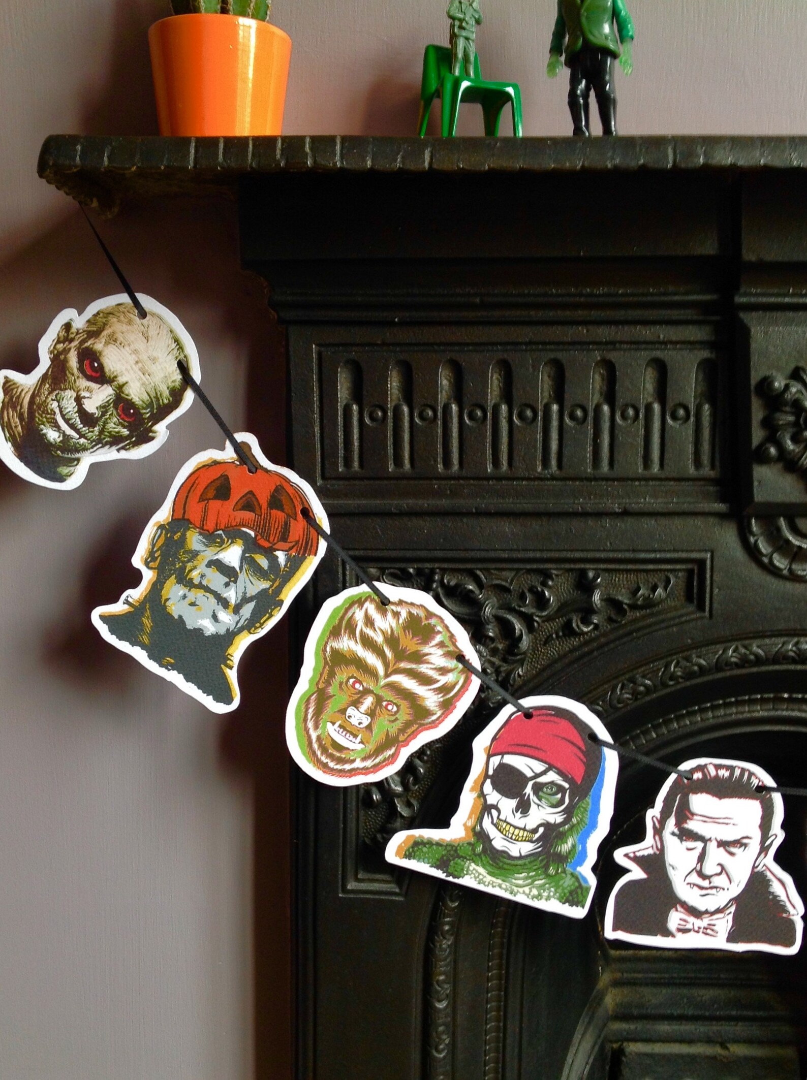 Universal Monsters Halloween Paper Party Garland. Frankenstein, Vintage