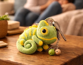 Crochet Chameleon Keychain | Amigurumi Lizard Bag Charm | Cute Reptile Keyring | Handmade Animal Gift | Mini Plush Accessory