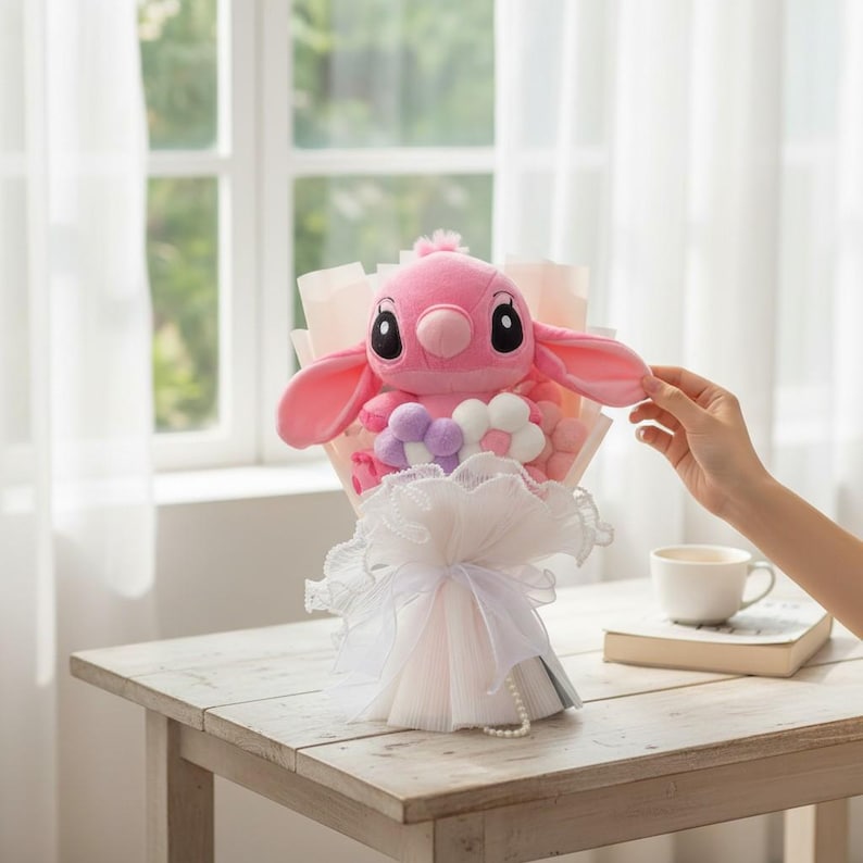 Ramo de peluches de Stitch rosa, arreglo floral de peluche kawaii, regalo de juguete suave imagen 6