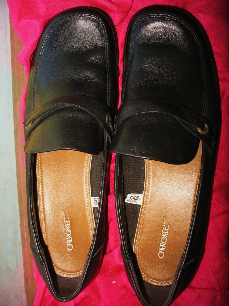 Amaizing Vintage CHEROKEE Shoes Black Leather Low Heels Amaizing Vintage CHEROKEE Shoes Black Leather Low Heels