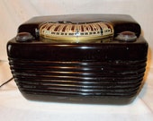 Philco Bakelite Tube Radio is the Model 48-460 Hippo an Art Deco AM only Working Table Radio