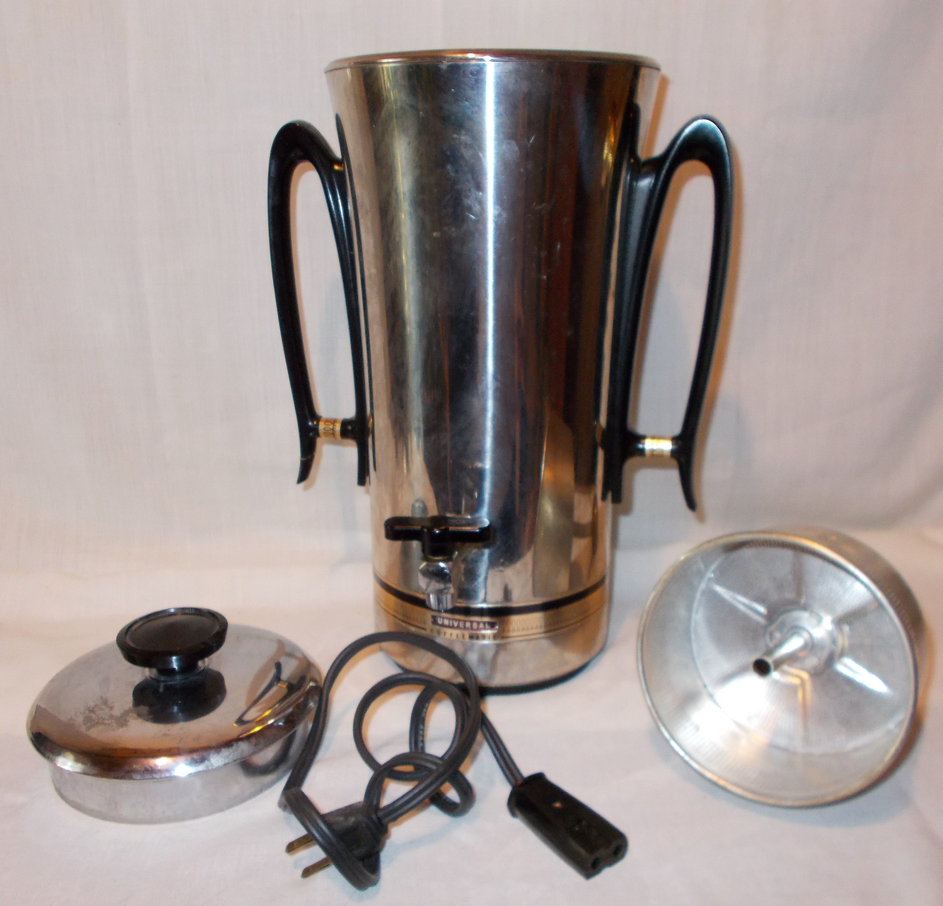 Vintage Universal LANDERS FRARY & CLARK Electric Coffee Percolator Model  E9146