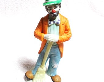 Sweeping Up an Emmett Kelly Weary Willie the Hobo Clown Flambro Circus Collector Clown