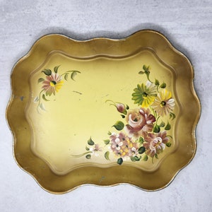 Antique Toleware Hand Painted Tole YELLOW Metal Tray, Toleware Tray, Metal Tray, Floral, Flowers, Folk Art, Cottage, Farmhouse, Nashco Tray