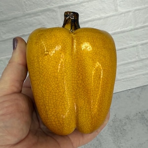 Vintage Realistic Lifesize Yellow Bell Pepper Decor Fake Fruit Faux Vegetable Centerpiece Staging
