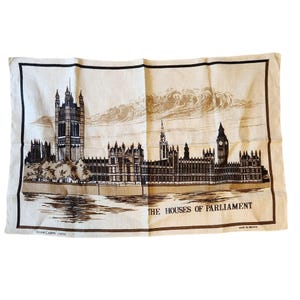 Vintage Irish Linen Tea Towel Featuring The Houses Of Parliament Unused
