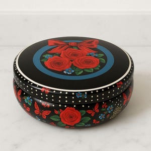 Vintage Mid Century 1950s Nobel Hall Rose Decorated Lacquered Cookie Tin 5.25” ~Decorative Bowl w Lid ~ Memorabilia