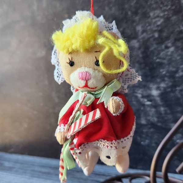 Vintage Blonde Teddybär Mädchen ChristbaumSchmuck Stoff gesteppt, Primitive, Urlaub, Puppe, Löw