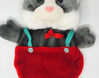 Vintage Katzenstrumpf, graue Kitty-Weihnachtsmann-Mütze, Latzhose, Samt, beflockte Nase, Kätzchen-Plüsch, gefüllt, rot, Weihnachten, 23" lang, Santa's Best?