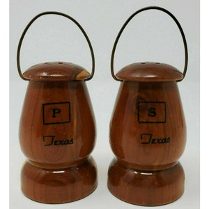 Vintage TEXAS Lantern Motif Wood Wooden Souvenir Salt & Pepper Shakers 2.5&quot;