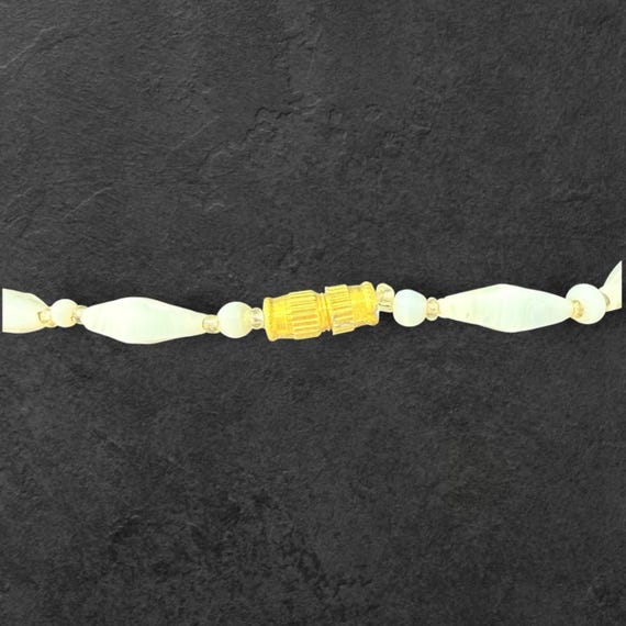 Vintage 1960s White Glass Bead Necklace Made in India New Old Stock Never Worn View 6