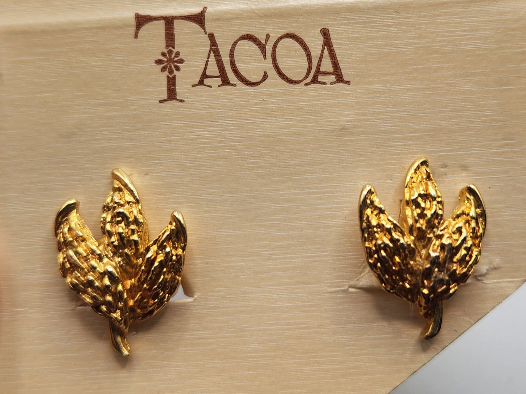 Vintage Tacoa Gold Tone Carved Textured Leaf Clip Earrings