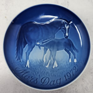 Bing & Grondahl Porcelain Mothers Day Plate Horse with Foal 1972, Horses, denmark, bing and grondahl plate, Royal Copenhagen