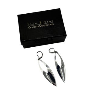 Bellissimi orecchini pendenti lunghi in argento vintage di Joan Rivers