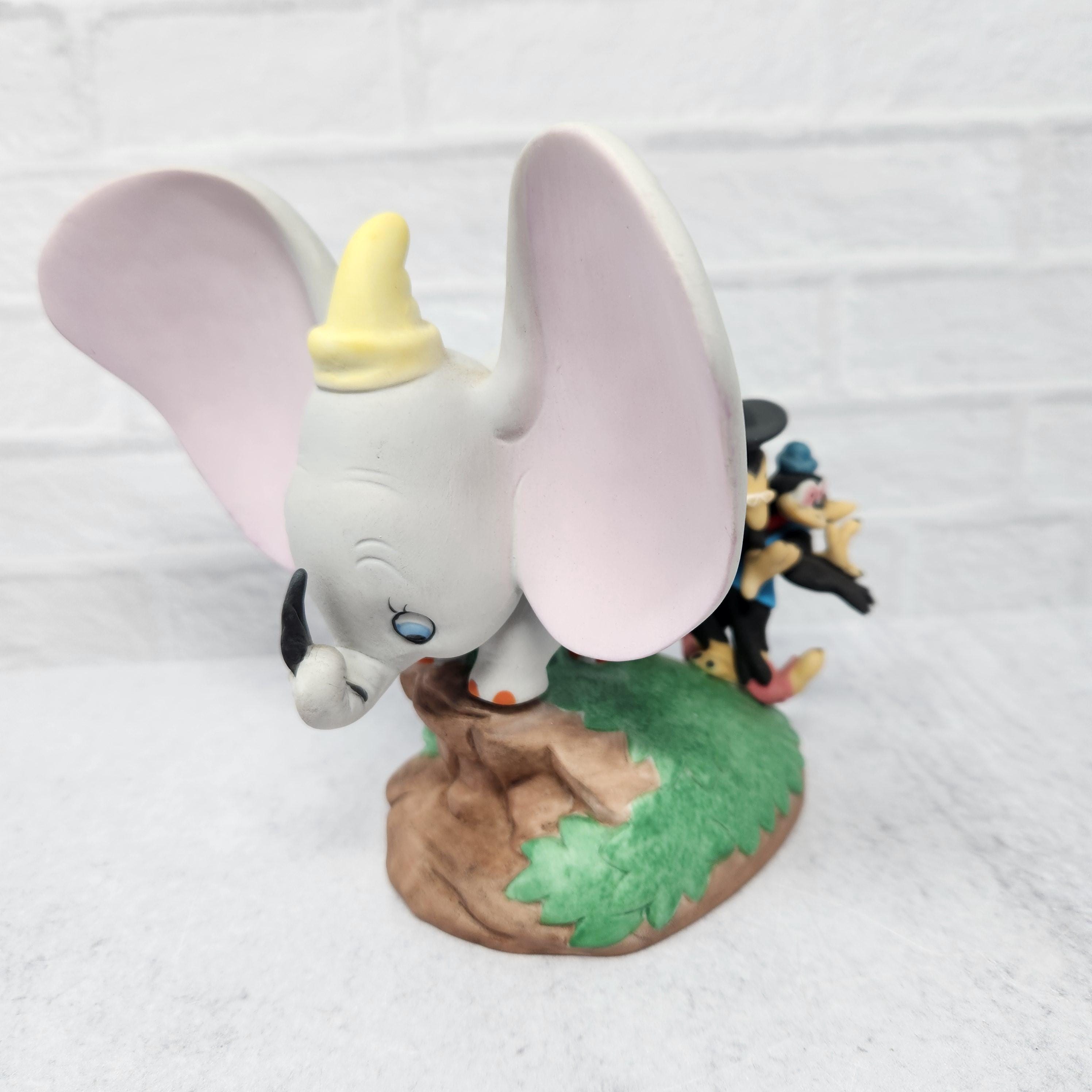 Hiro Yamagata  『Dumbo』 /Disney ディズニー Official]Dumbo The Flying Elephant｜Tokyo Disneyland | Tokyo