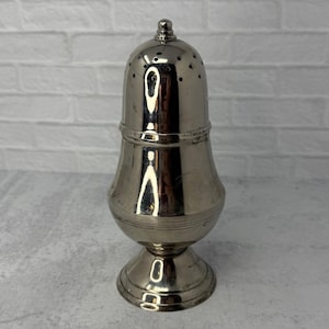 Large Vintage 8 1/4&quot; Tall Victorian Silver Plated Sugar Shaker, antique, afternoon tea, silver plate, antique silver, vintage silver