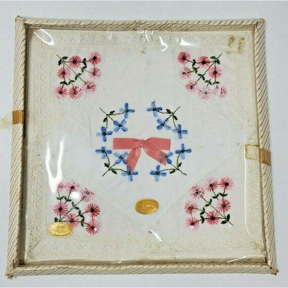 Vintage Swiss Ladies Handkerchiefs Embroidered Cotton 2 original box Floral embroidered handkerchief wedding hanky white handkerchiefs
