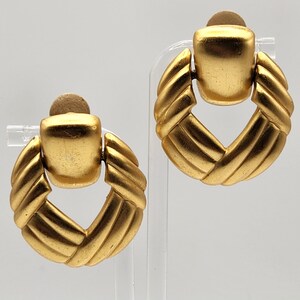 Beautiful Vintage Gold Tone Rope Dangle Clip on LARGE Statement Earrings, Vintage Earrings, Vintage Jewelry, Clip-On, Estate Jewelry