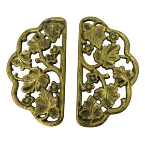 Vintage Virginia Metal Crafters Harvin Brass Floral Leaf Trivets Pair