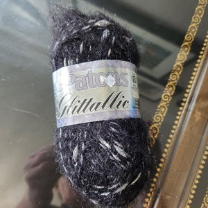 1 Skein Patons Glittallic Yarn Black Tinsel #66040 Black EYELASH, Bulky Yarn, Novelty Yarn,  Polyamide, Polyester Yarn