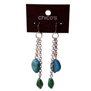 Brincos longos boho vintage Y2K com corrente e pedra verde turquesa da Chico's, novos em folha.