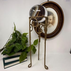 Vintage LARGE Wrought Iron Painted Gold Metal Sphere Crystal Ball Stand Orb Display Sphere Holder, Display Stand Sphere Display