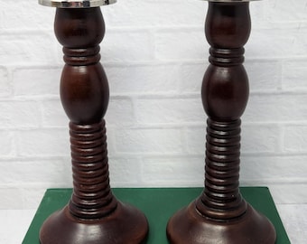 Vintage gedrechselter Kerzenständer aus verchromtem Holz, Kerzenständerpaar 24 cm, Vintage Kerzenständer, Bauernhaus, Cottage, einzigartiges Dekor