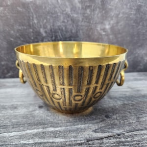 Vintage Solid Brass Bowl with Handles, Moroccan Style Etched Brass, Planter, Heavy, Catch All Bowl, Trinket Bowl, Accent Bowl, Vintage Brass