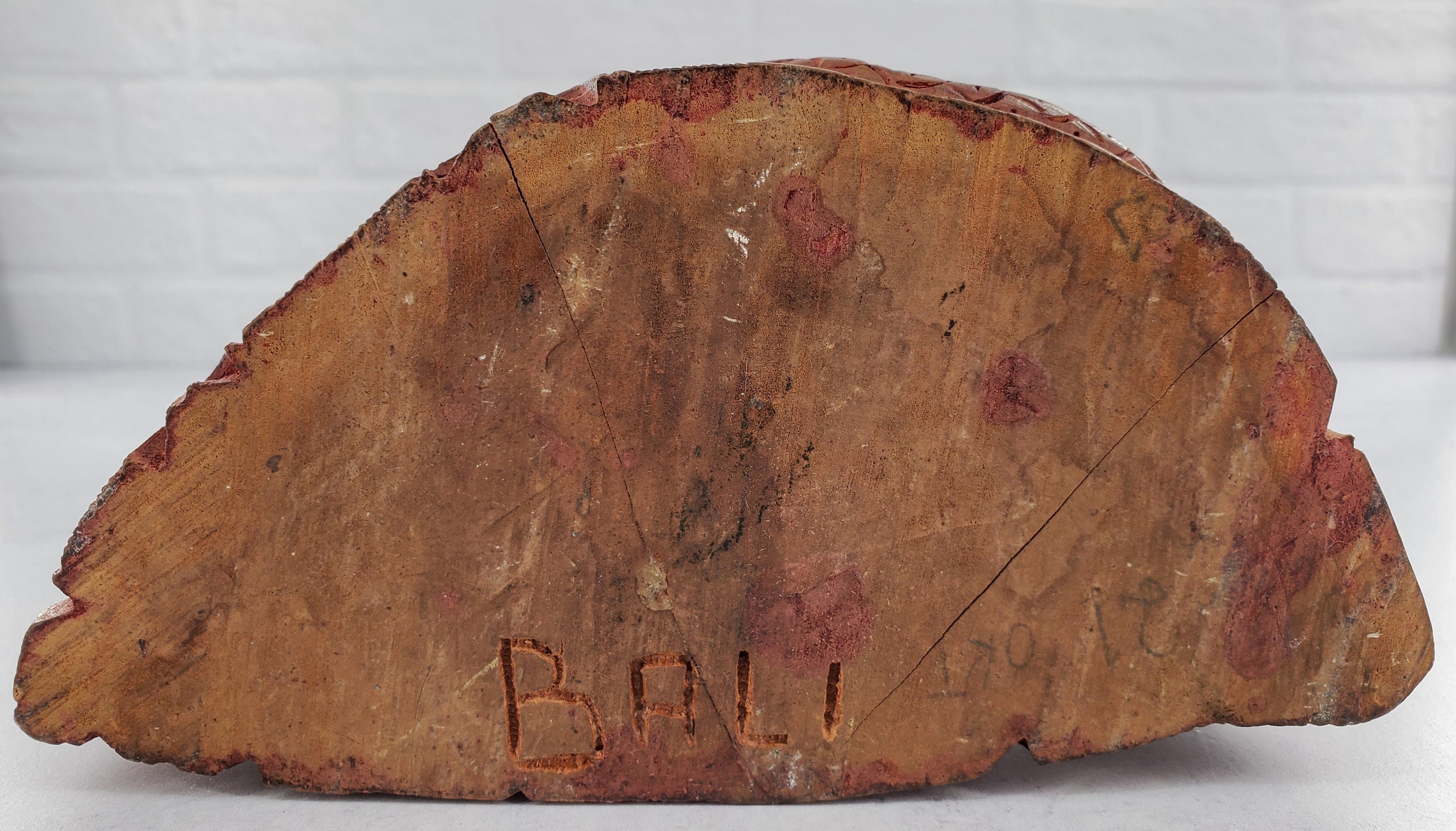 バリ島 東南アジア 木彫りの神 手彫りの木彫りのガルーダ像 彫刻