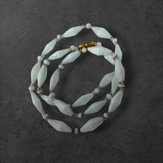 Vintage 1960s White Glass Bead Necklace Made in India New Old Stock Never Worn View 3