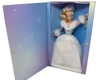 Vintage 2002 Winter's Reflection Barbie 55682 NRFB Robe argentée blanche édition collector