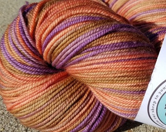 Super Wash Merino Sport Weight Yarn, 328 yds, 100g, Hilo teñido a mano