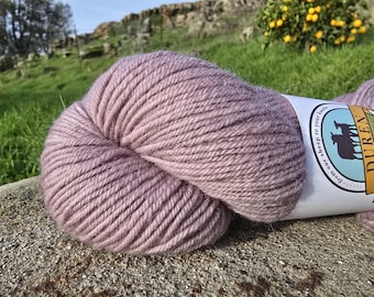 Non-super wash wool yarn, worsted weight, 218 yards, 4 ply, 100 g
