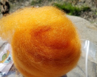 Border Leicester roving, hand dyed roving bump, 5 ounces Border Leicester fleece, spinning roving, wool