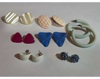 Lot of 7 80s vibes earrings